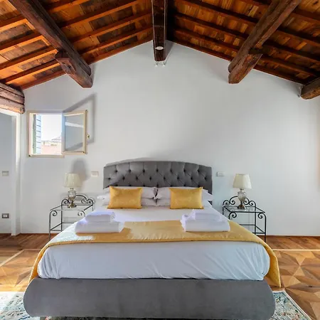 Apartament La Terrazza Sulle Piazze - Centro Storico