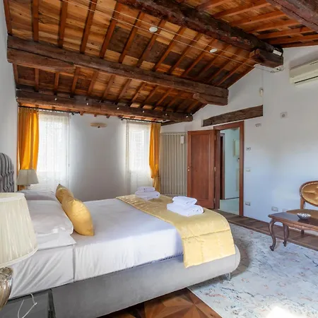 Daire La Terrazza Sulle Piazze - Centro Storico Padova