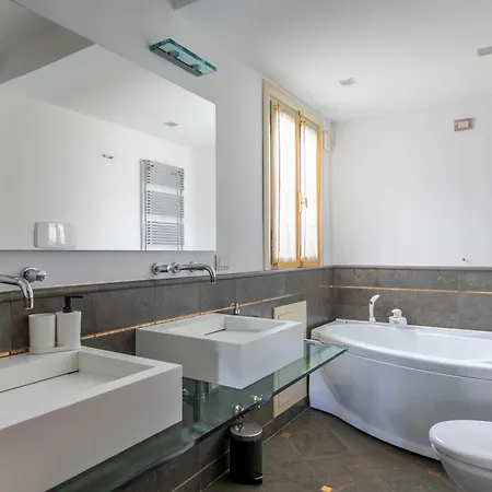 La Terrazza Sulle Piazze - Centro Storico Daire *