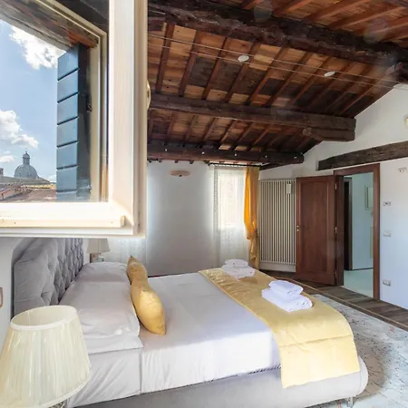 Apartment La Terrazza Sulle Piazze - Centro Storico *